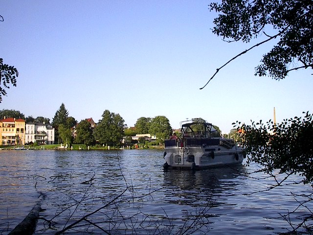 Idlers by Red Haircrow