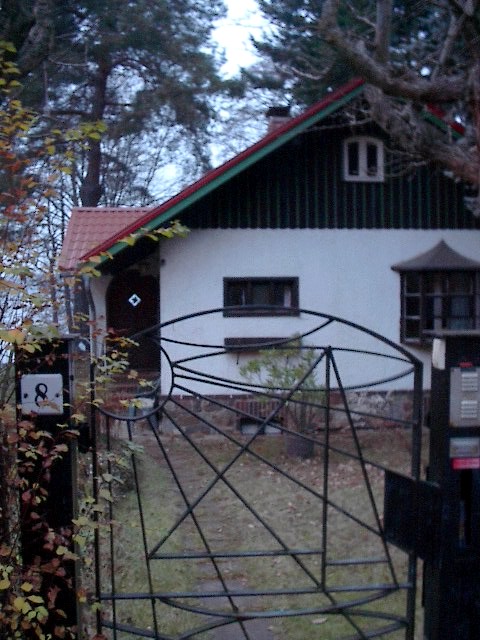 DDR Fence Style by Red Haircrow